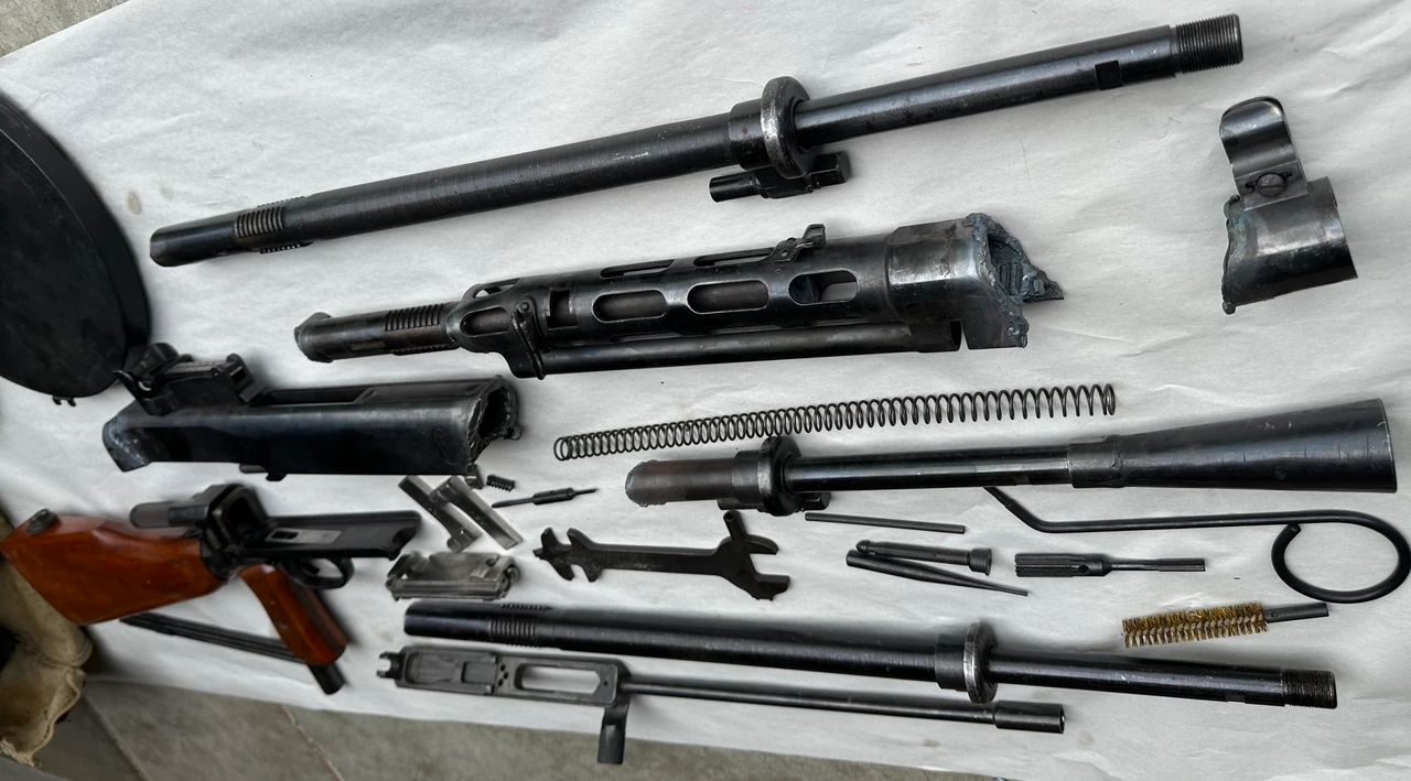 Lot 260508-09: DP28-M Parts kit with 2 Good Barrels and 2 Drums