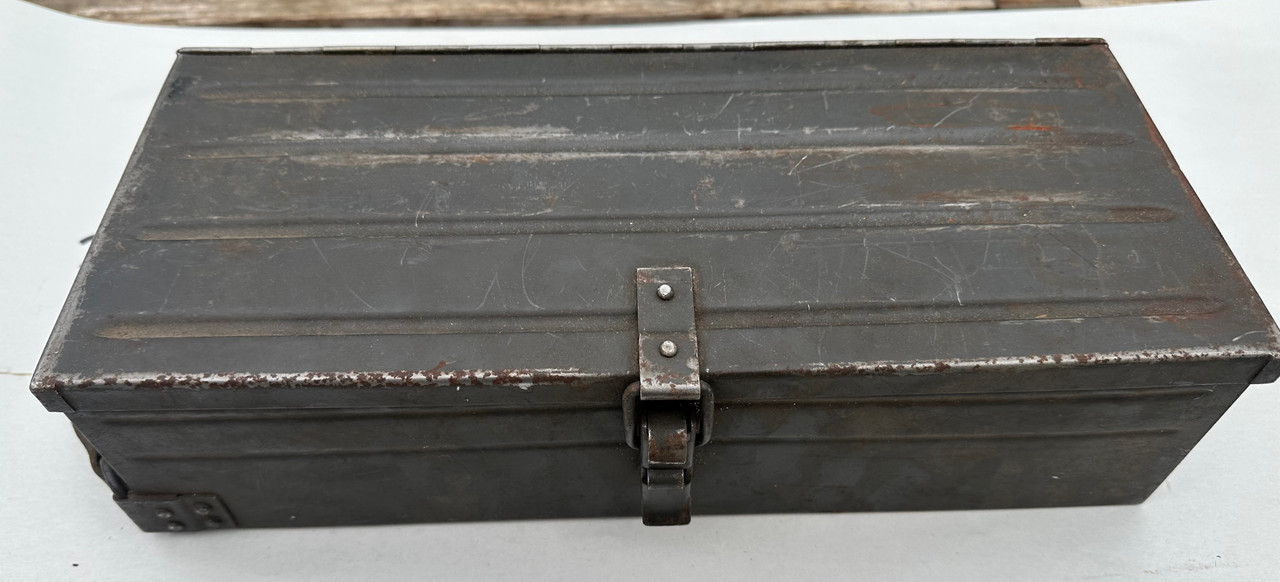 Lot: 260512-06: Lot of 13 x ZB26 Magazines with Original Box WaA markings