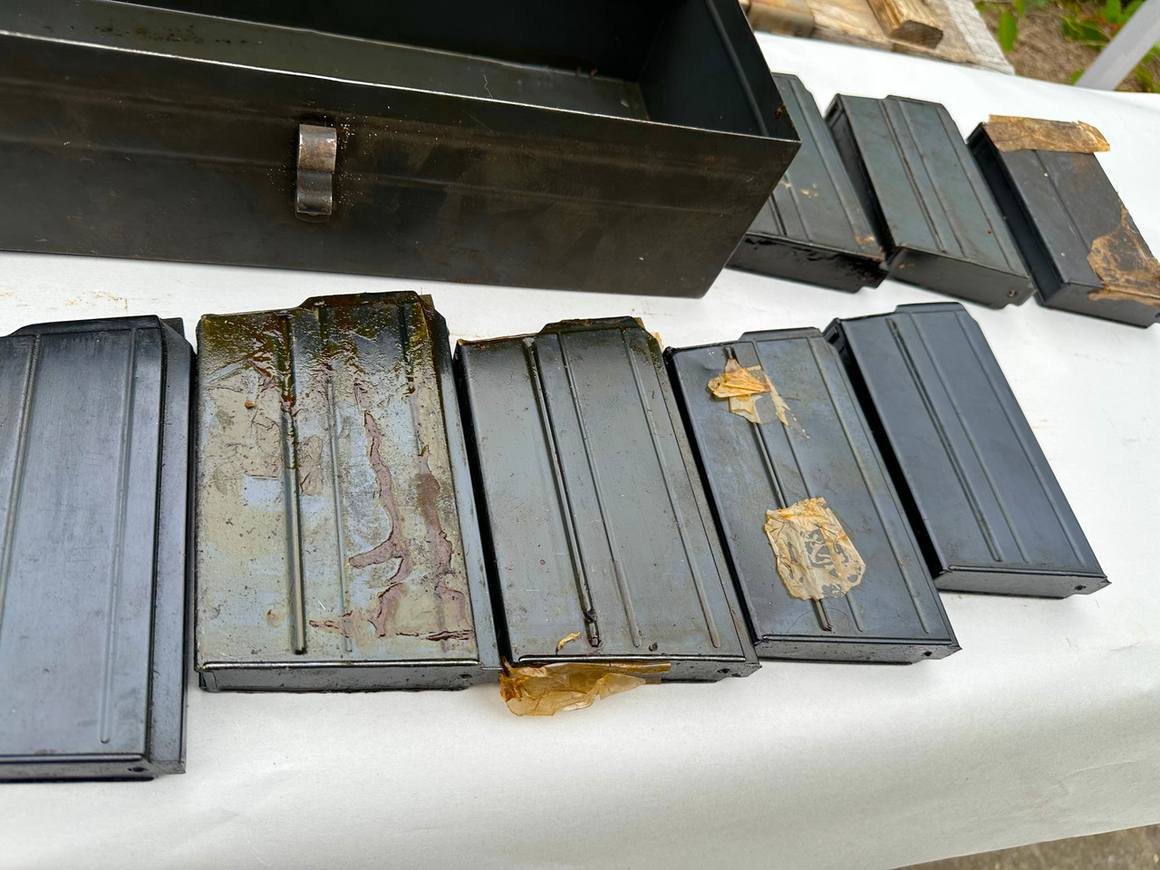 Lot: 260512-06: Lot of 13 x ZB26 Magazines with Original Box WaA markings