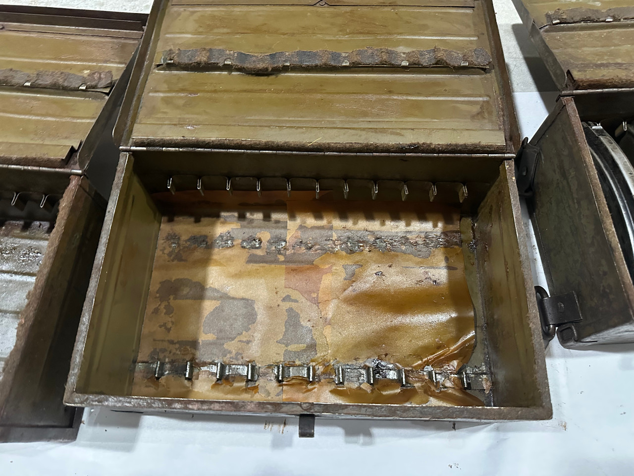 Lot 260514-02: 4 x Bren Magazine Boxes with 6 x mags