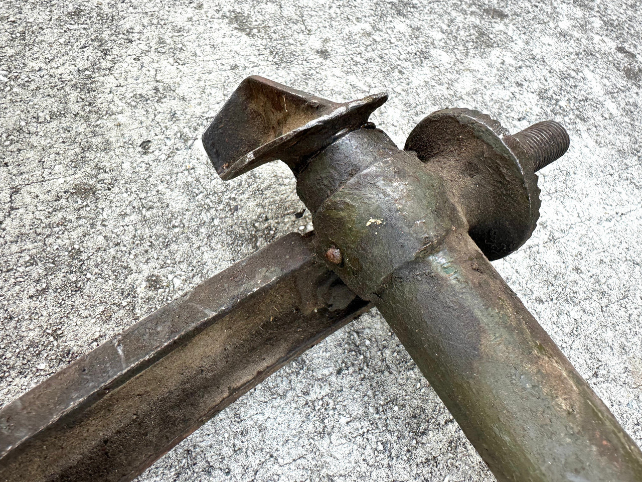 BREN Mk1 Tripod Base with Front AA Leg Extension and Traversing Arc
