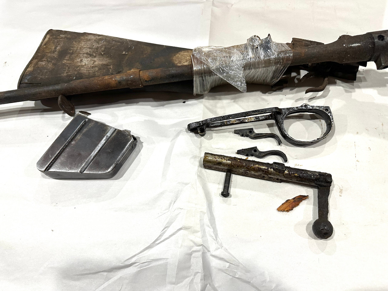Lot: RFI Markings  - No1 Mk III Demilled Drill Purpose Barreled Action with Original Mag 