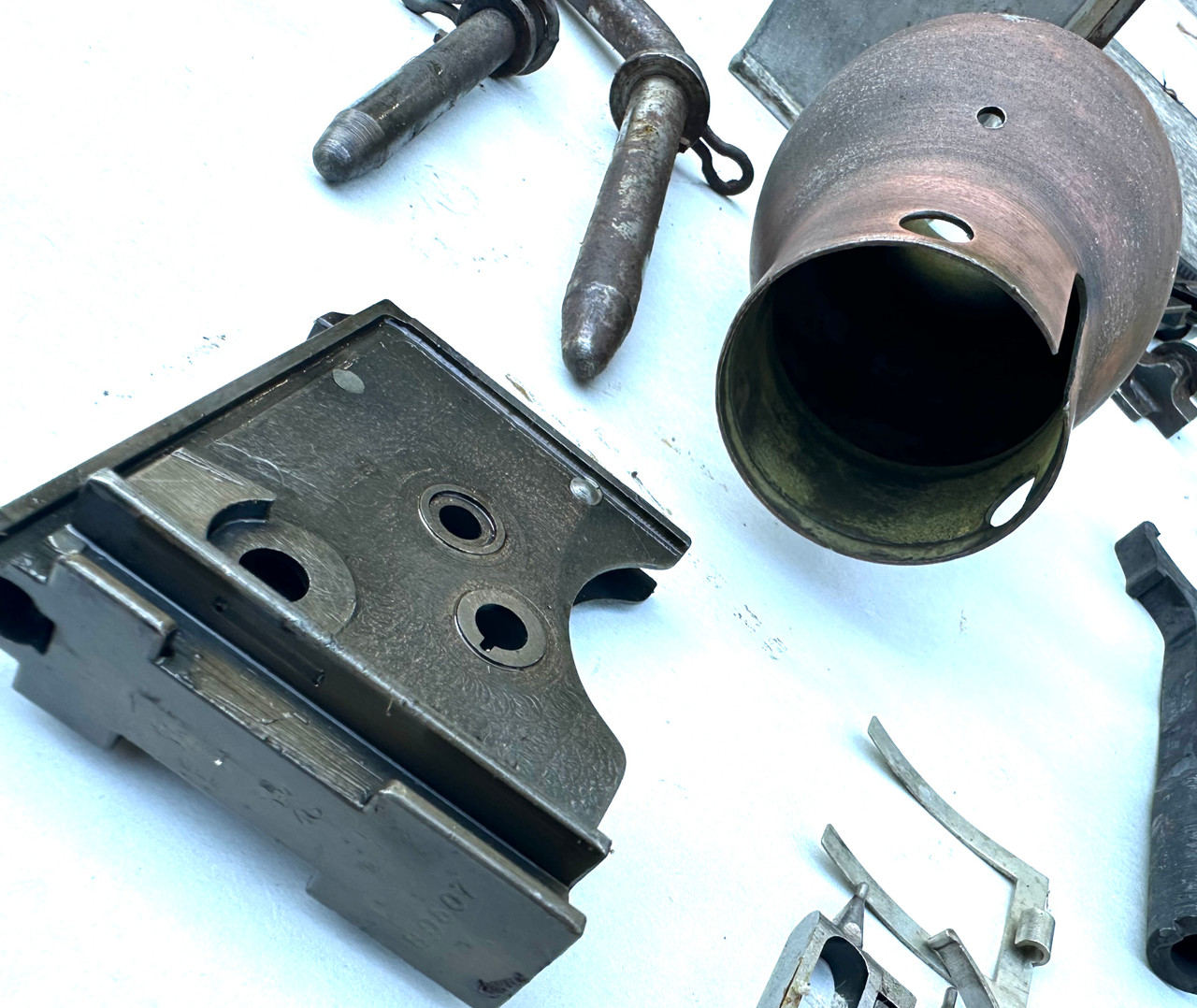 Lot 260716-06: Vickers Parts