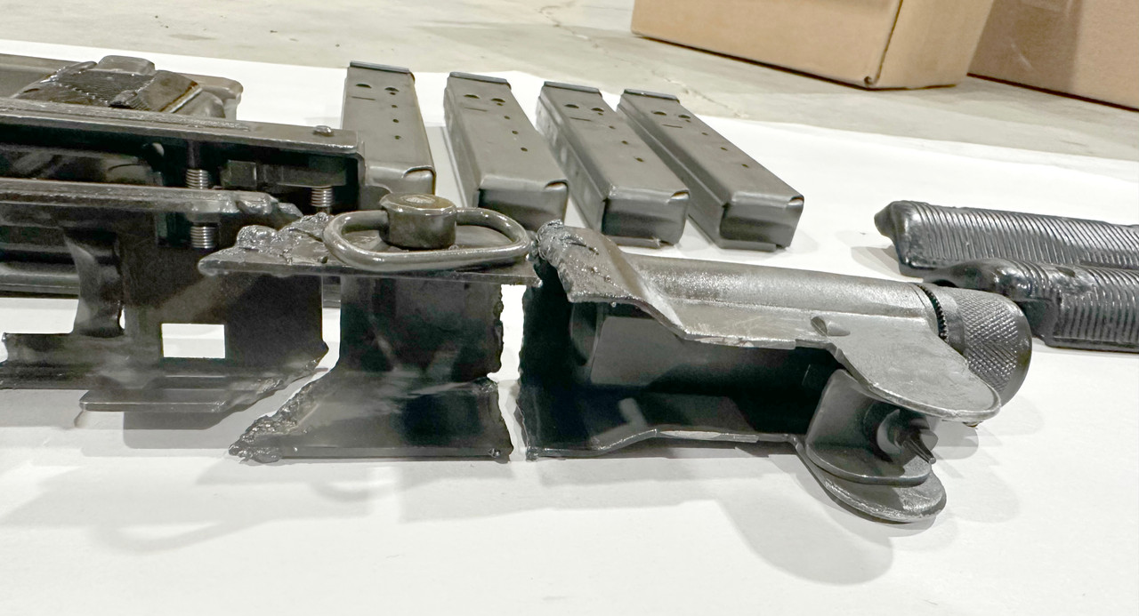 MISSING STOCK SLING LOOP - Uzi Folding Stock Parts Kit with "SMG UZI" and A R S Markings - 5 mags (1 x 32 rd & 4x 25 rd) - Good 