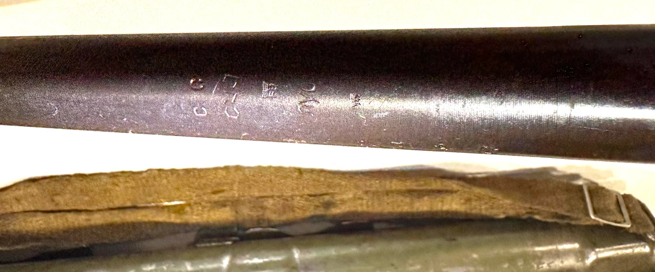 Lot 3: 1 x Original German WW2 MG42 Barrel 8mm Mauser - hyo -  CHROME LINED  with Original Carrier