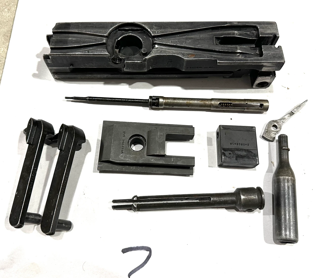 Lot 260924-07: M2HB Bolt and Cam Breech Lock Parts