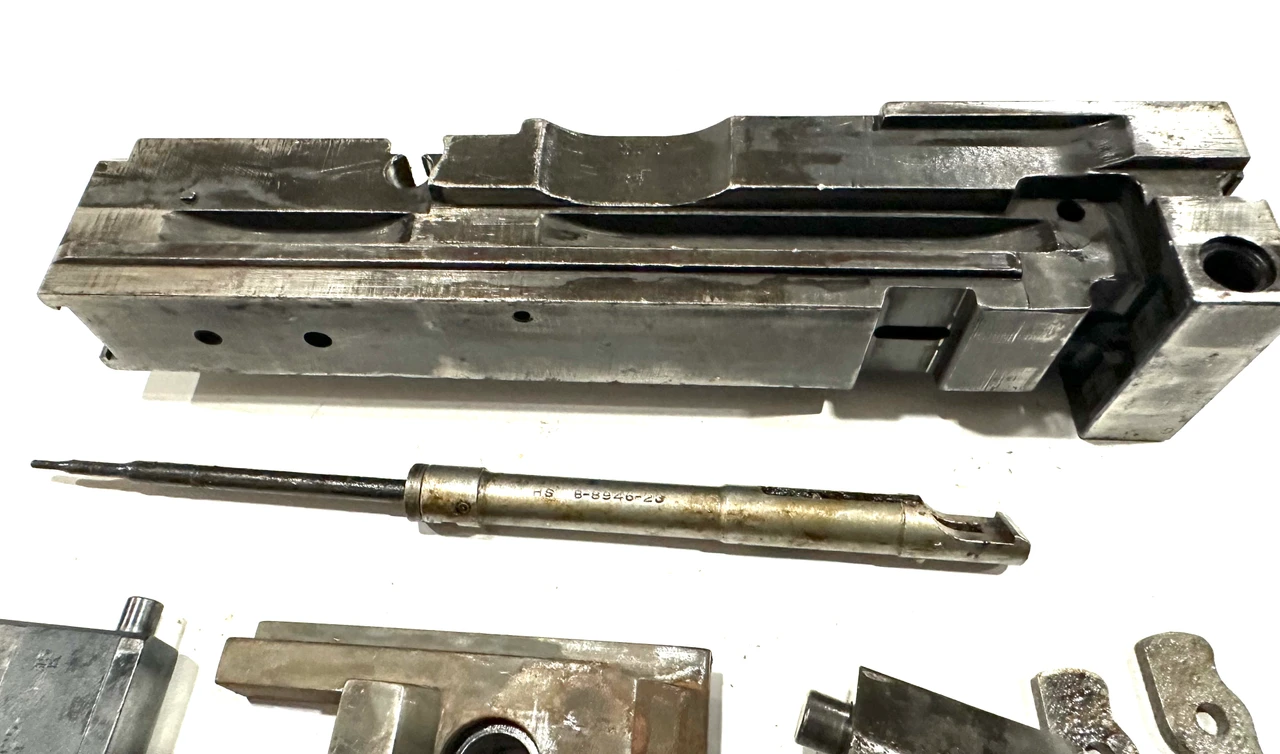 Lot 260924-09: M2HB Bolt and Cam Breech Lock Parts