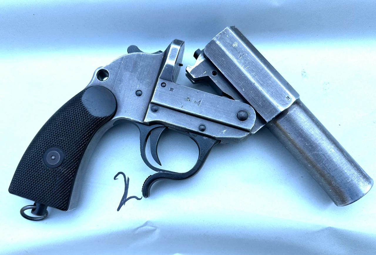 Lot 261017-02:  AC43 "Walther" LP34 Dated 1943 - Crack at Front of Barrel
