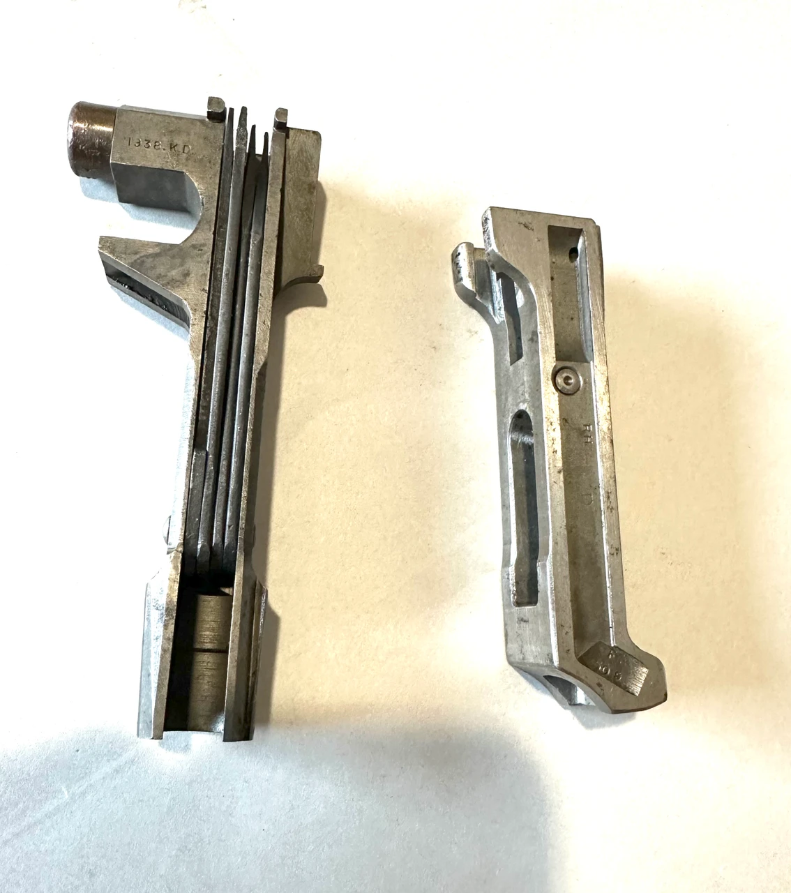 Lot 261016-02:  1938 dated BREN Mk1 Combination Tool and Early Bolt