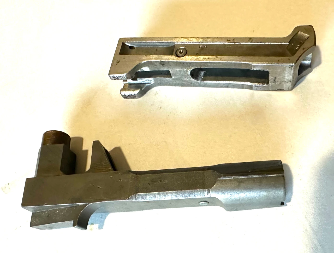 Lot 261016-02:  1938 dated BREN Mk1 Combination Tool and Early Bolt