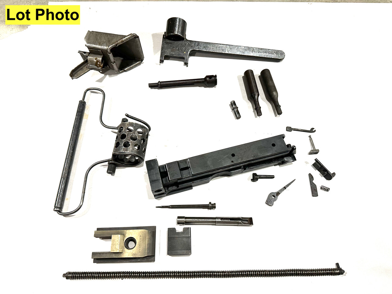 Lot 261019-01: M2HB Parts Lot with Bolt (Complete Less ALTERNATE FEED KNOB) and More