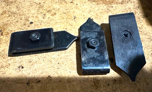 STEN Magazine Catch Retainer and Ejector Mk1 - VERY GOOD - 1 ejector included