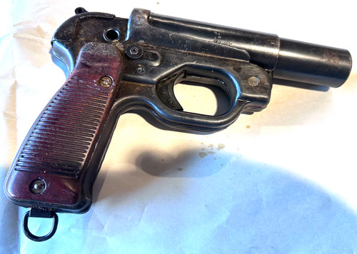 Lot: "euh" LP42 Signal Pistol