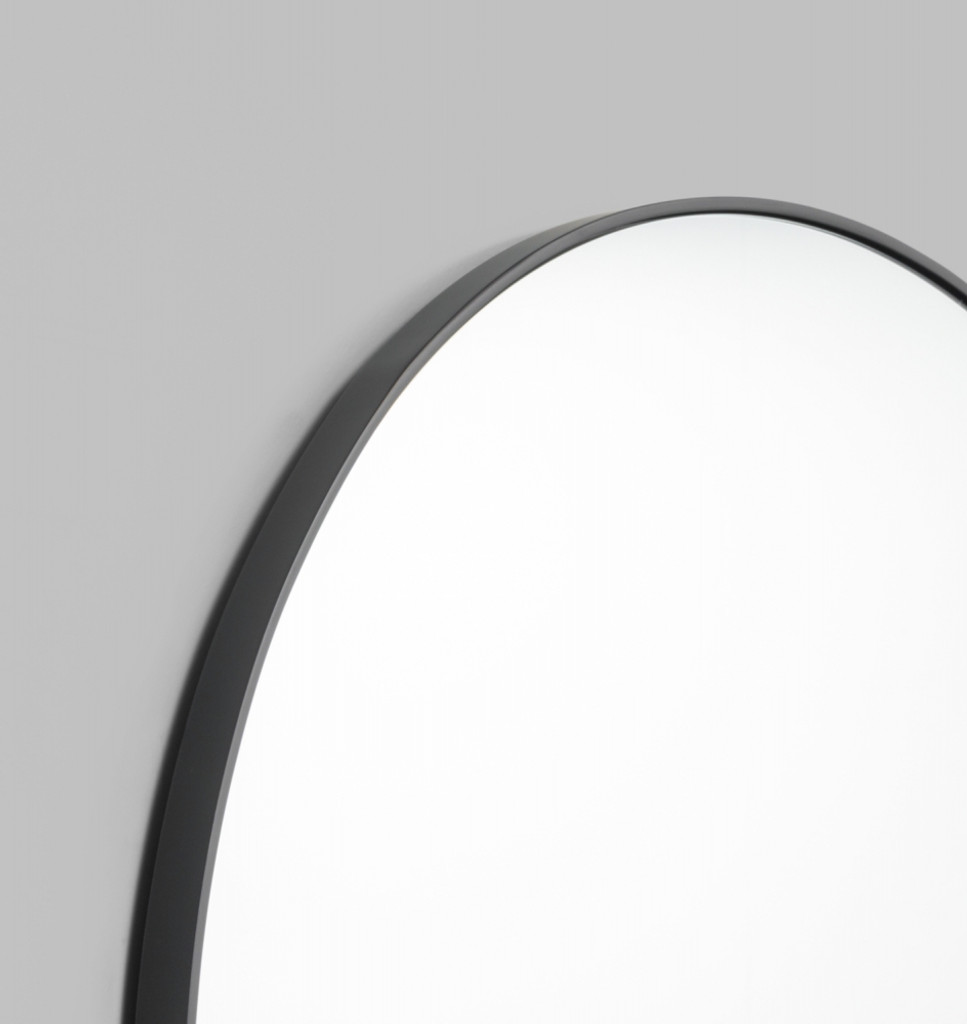 Modern Round Mirror |Bjorn | Black, detail