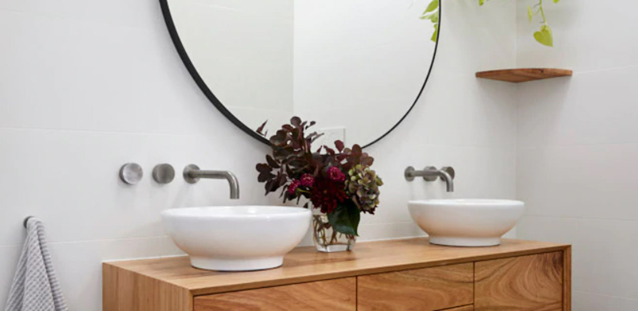 Round Mirrors - How to Style Your Home Using Round Mirrors