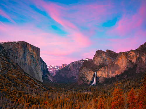 Tunnel View Yosemite | by Nick Psomiadis 