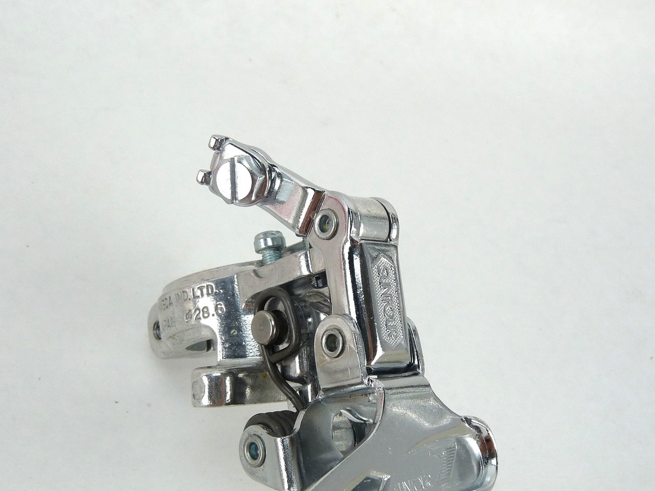 Suntour 7 front Derailleur NOS