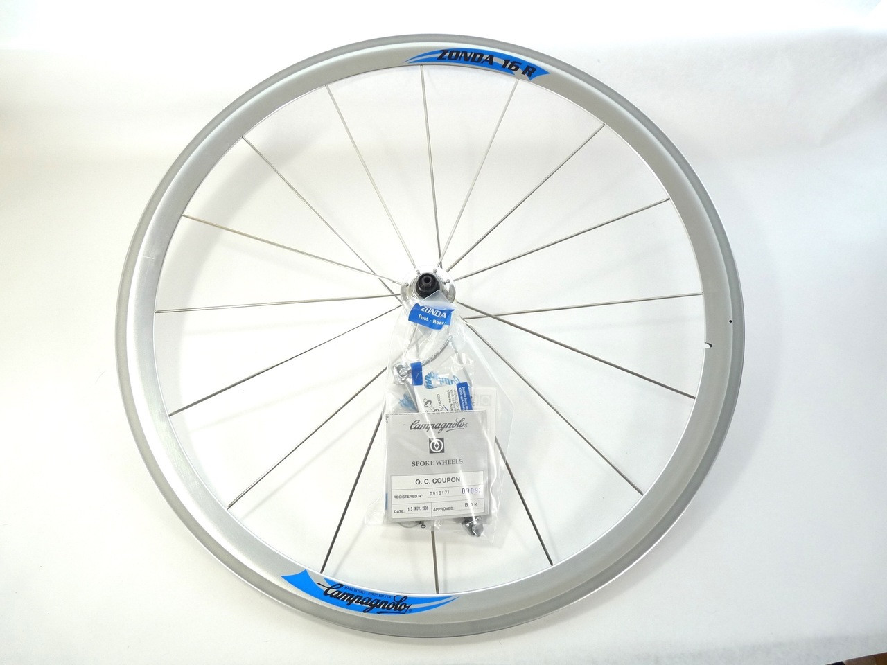 Campagnolo Zonda wheel 8 speed rear 700c Clincher 16 spoke NOS