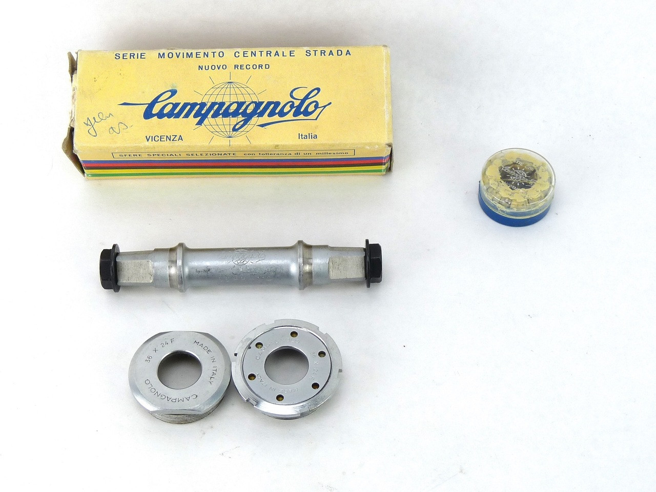 Campagnolo Record Pista Bottom Bracket 65-P-110 for Cinelli Track