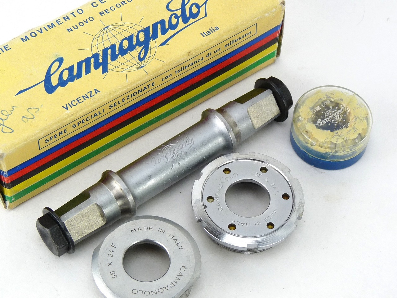 Campagnolo Record Pista Bottom Bracket 65-P-110 for Cinelli Track