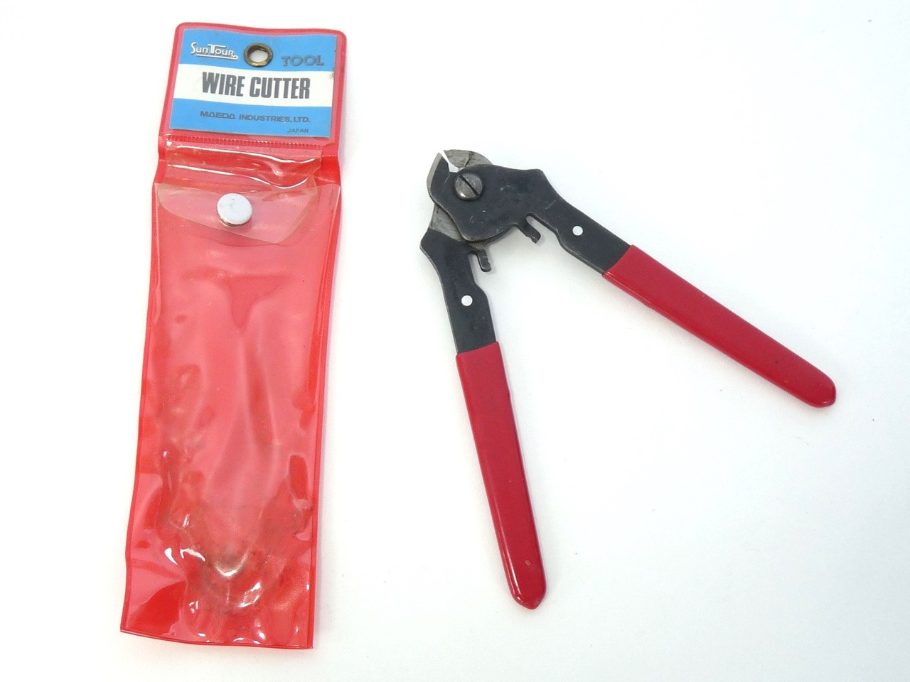 bicycle cable cutter