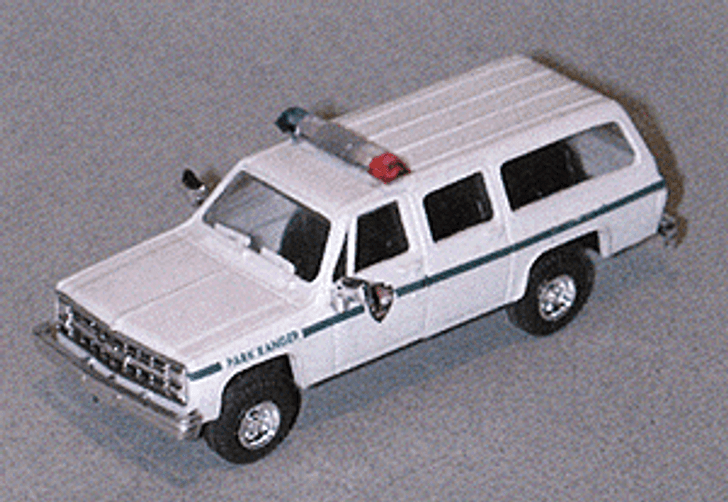 HO Scale Chevrolet Suburban - Emergency - Police Vehicles - Park Ranger (white, Green Stripe)