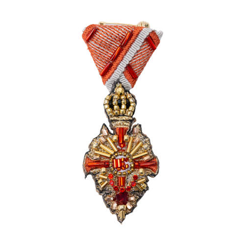 Red Crown Brooch 