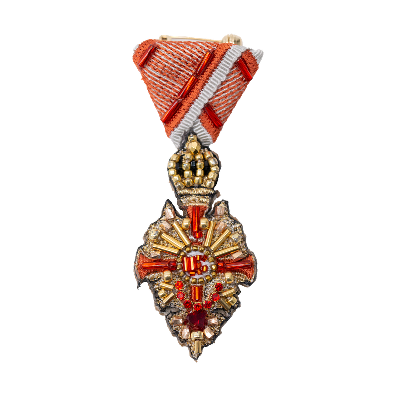 Red Crown Brooch 
