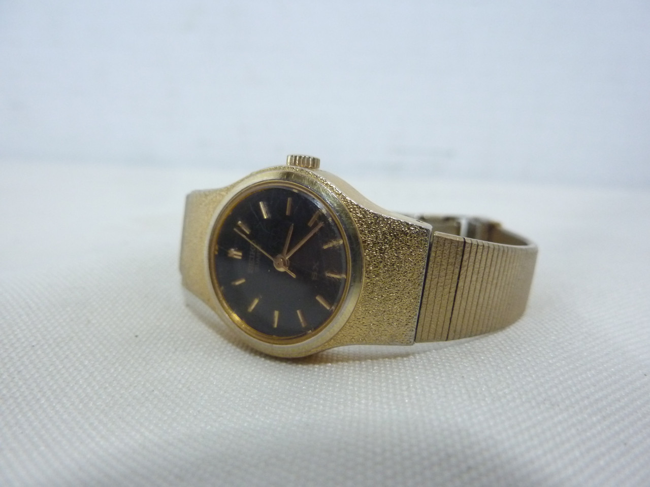 Seiko Quartz Ladies Dress Watch Gold Tone 8Y21-0020