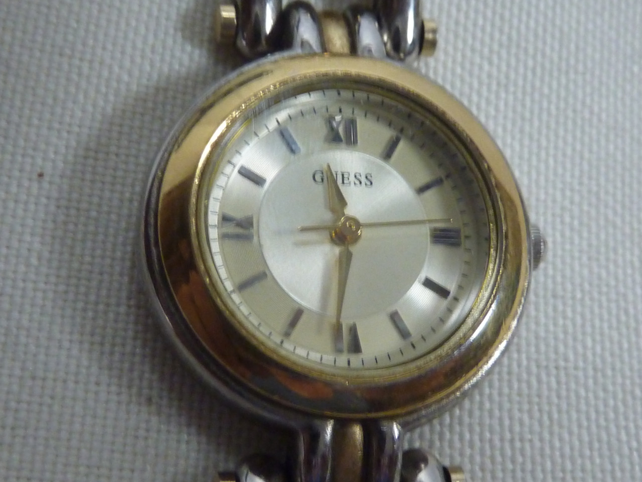 Guess Ladies 2 Tone Dress Watch Polished Stainless Steel Case New Battery