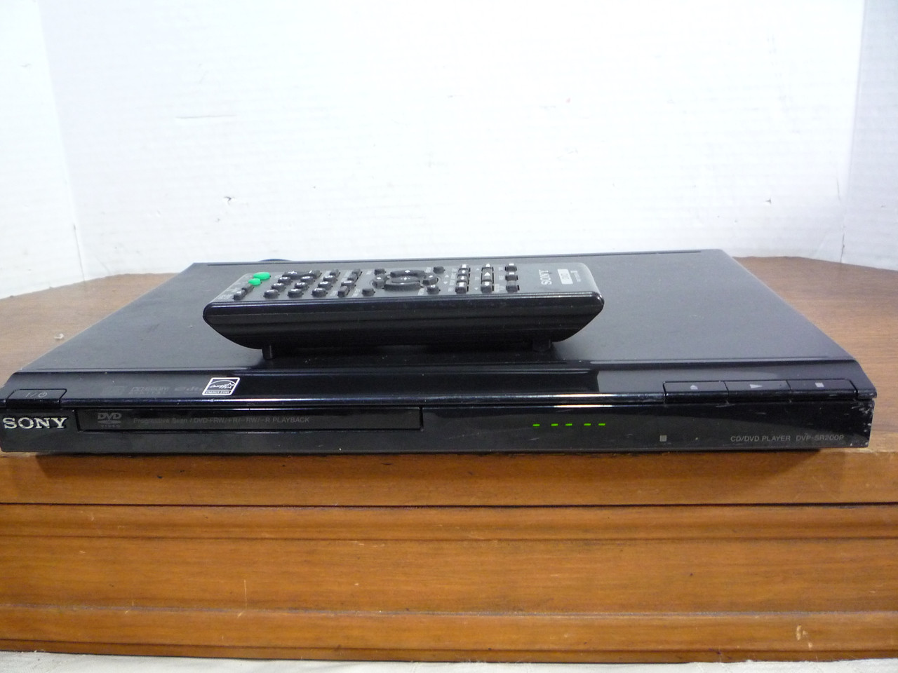 Sony DVD Player DVP-SR200P w/ Remote Serviced
