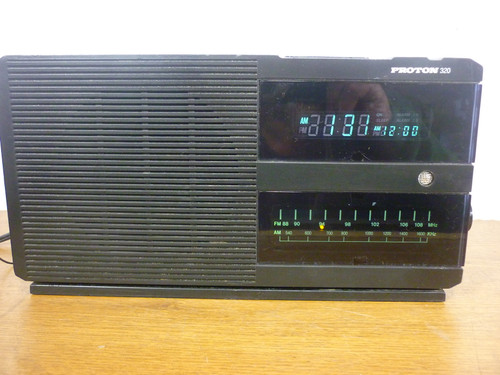 Proton Model 320 Dual Alarm Clock Radio