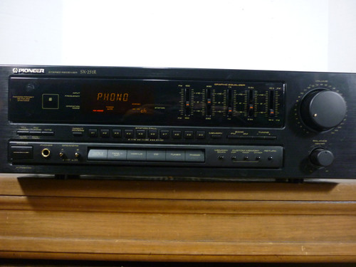 Pioneer SX-251R Stereo receiver w/ Phono input