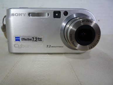 Sony Cybershot DSC-P200 Digital Camera w/ Battery and Charger