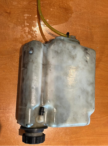 USED 1255-8627A1 Mercury Oil Tank Assembly 70-90hp 3 Cyl