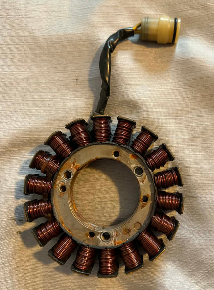 USED 5032684 Johnson Battery Charge Coil 70hp