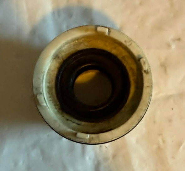 USED 8M0050522 Mercury Oil Seal Carrier 90hp