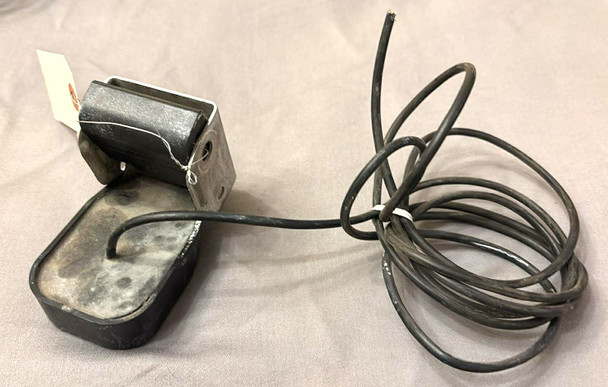 USED Humminbird High Speed Transducer w Bracket (Cord is Cut)