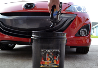 BLACKFIRE Bug & Tar Eliminator is clear coat safe!