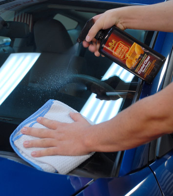 Meguiar's Ultimate Glass Cleaner & Water Repellent - Advanced Car Window  Cleaner that Repels Water 