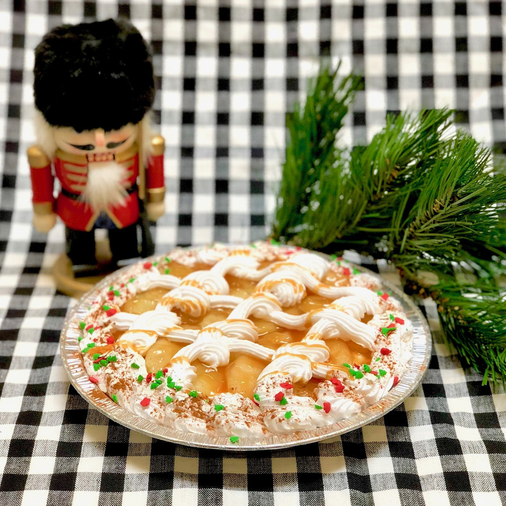 Christmas Caramel Apple Cake Pie