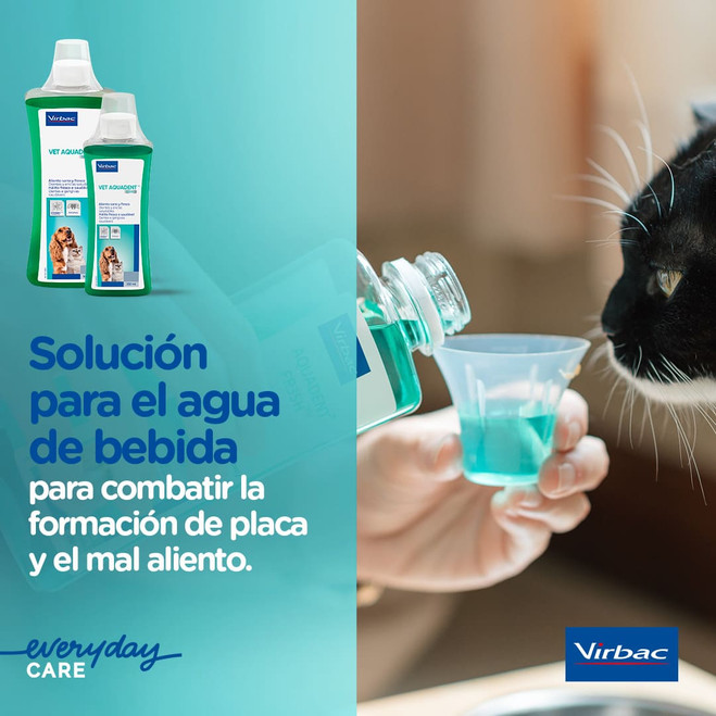 Solución para el agua de bebida para combatir la placa y mal aliento de perros y gatos