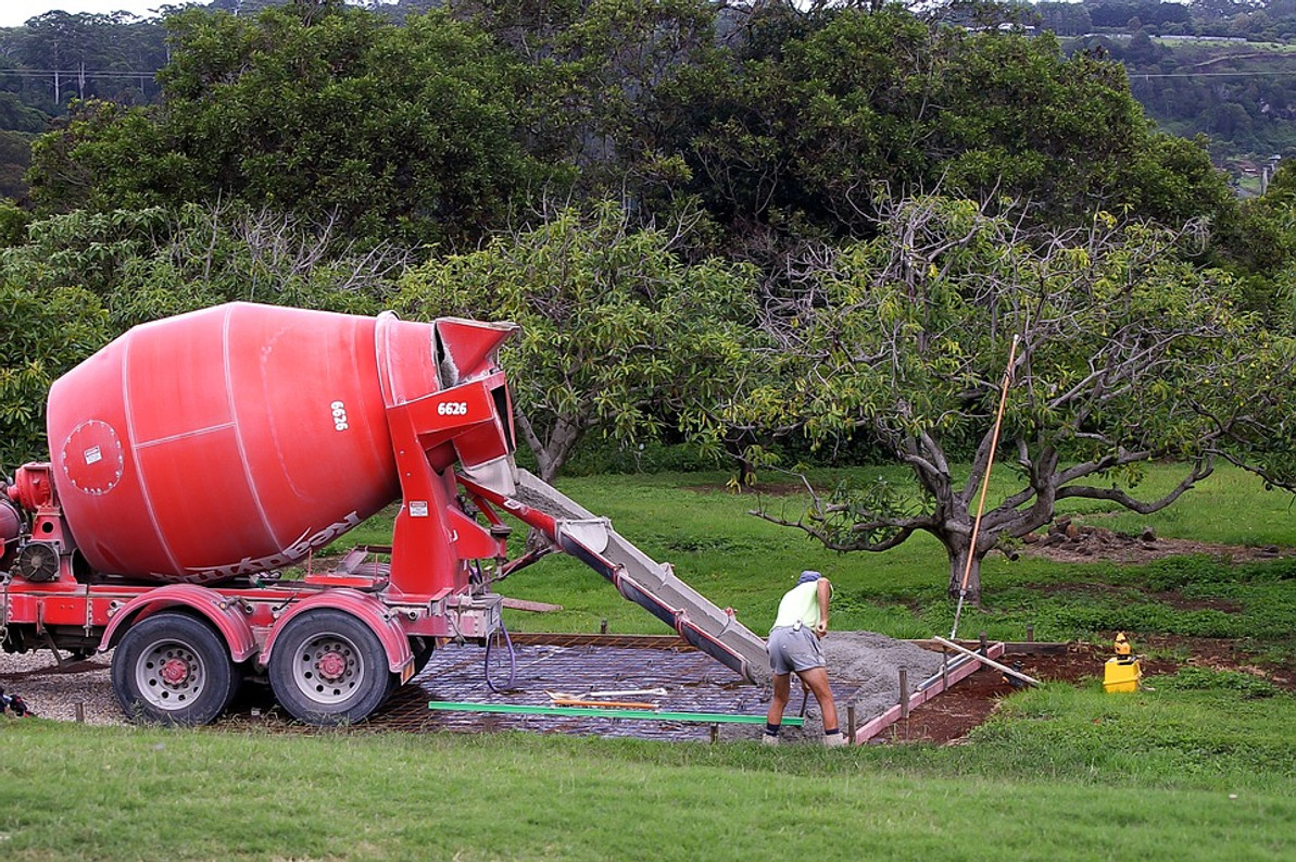 6 Safety Tips to Follow When Pouring Concrete