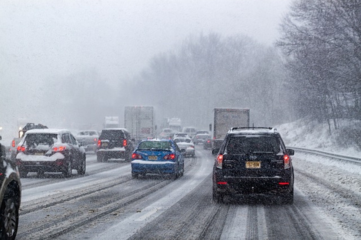 Winter Driving: 5 Safety Tips to Follow When Driving in the Snow