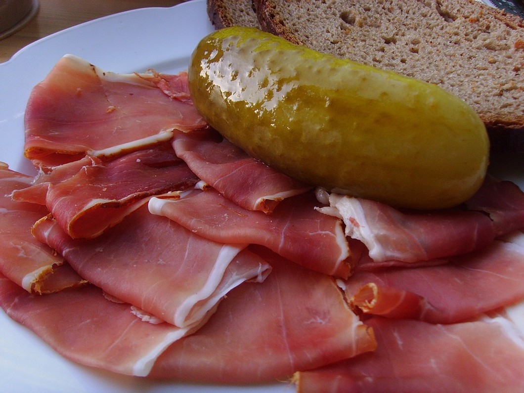 Ham and Other Cured Meats May Aggravate Asthma