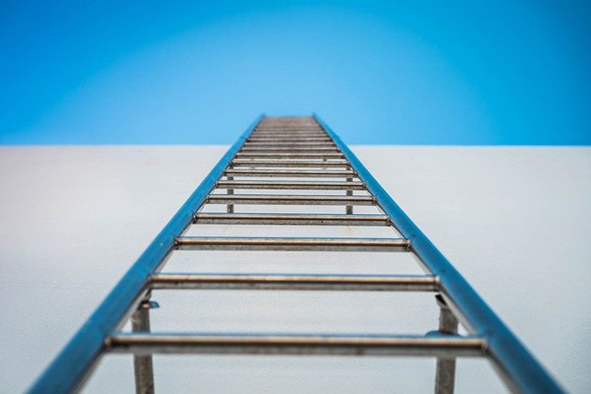 5 Things to Consider When Choosing a Ladder