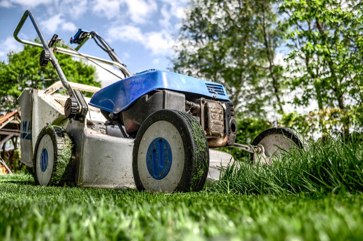 5 Lawnmower Safety Tips to Protect Against Injury