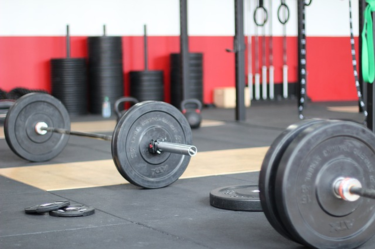 Isolation vs Compound Exercises: What's the Difference?