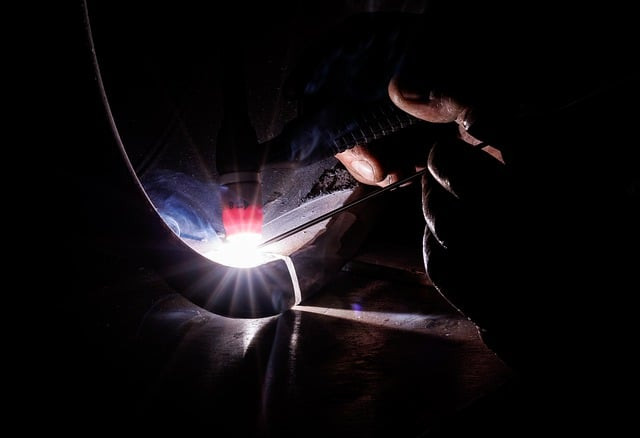 Gas Welding vs Arc Welding What's the Difference?
