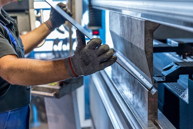 Lockout/Tagout: 5 Things You Need to Know - SafetyCompany.com